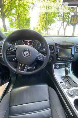 Позашляховик / Кросовер Volkswagen Touareg 2012 в Львові