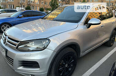 Позашляховик / Кросовер Volkswagen Touareg 2010 в Києві