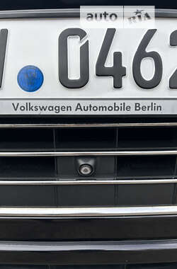 Позашляховик / Кросовер Volkswagen Touareg 2012 в Подільську