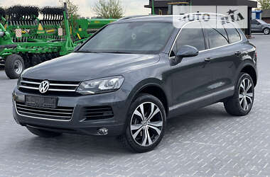 Внедорожник / Кроссовер Volkswagen Touareg 2013 в Тернополе