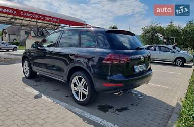 Внедорожник / Кроссовер Volkswagen Touareg 2013 в Великом Березном