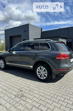 Позашляховик / Кросовер Volkswagen Touareg 2012 в Івано-Франківську