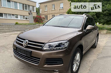 Позашляховик / Кросовер Volkswagen Touareg 2012 в Краснограді