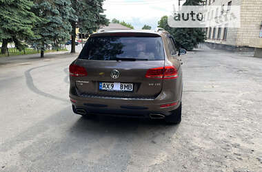 Позашляховик / Кросовер Volkswagen Touareg 2012 в Краснограді