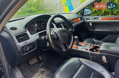 Внедорожник / Кроссовер Volkswagen Touareg 2013 в 