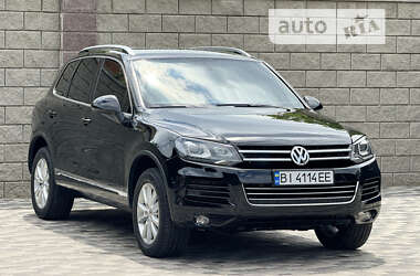 Внедорожник / Кроссовер Volkswagen Touareg 2012 в Гадяче