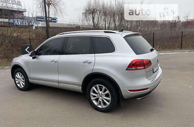 Внедорожник / Кроссовер Volkswagen Touareg 2010 в Киеве