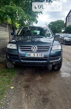Позашляховик / Кросовер Volkswagen Touareg 2005 в Сарнах