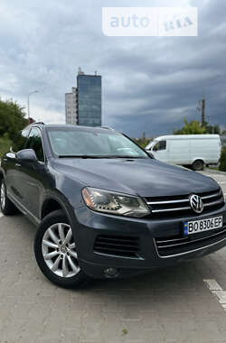 Внедорожник / Кроссовер Volkswagen Touareg 2011 в Тернополе