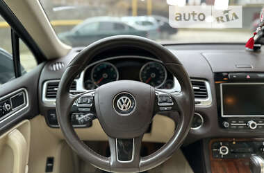 Позашляховик / Кросовер Volkswagen Touareg 2011 в Хмельницькому