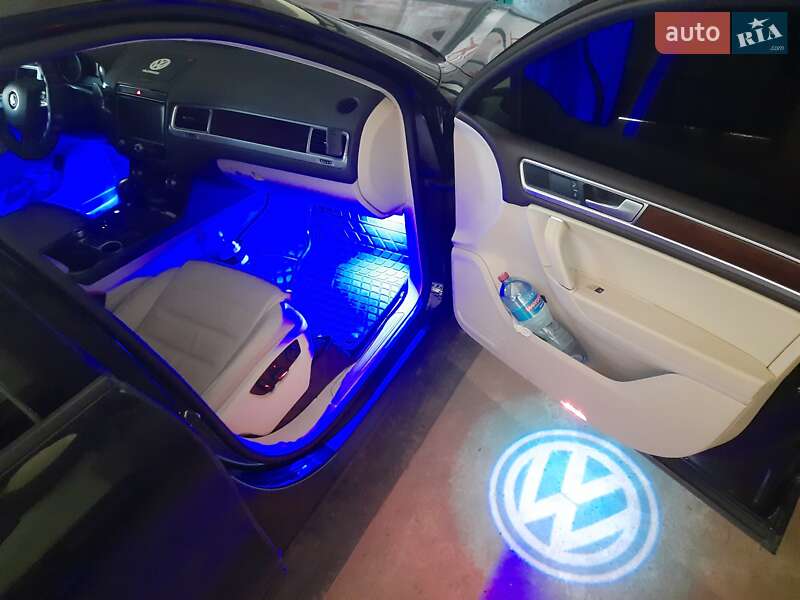 Внедорожник / Кроссовер Volkswagen Touareg 2015 в Запорожье