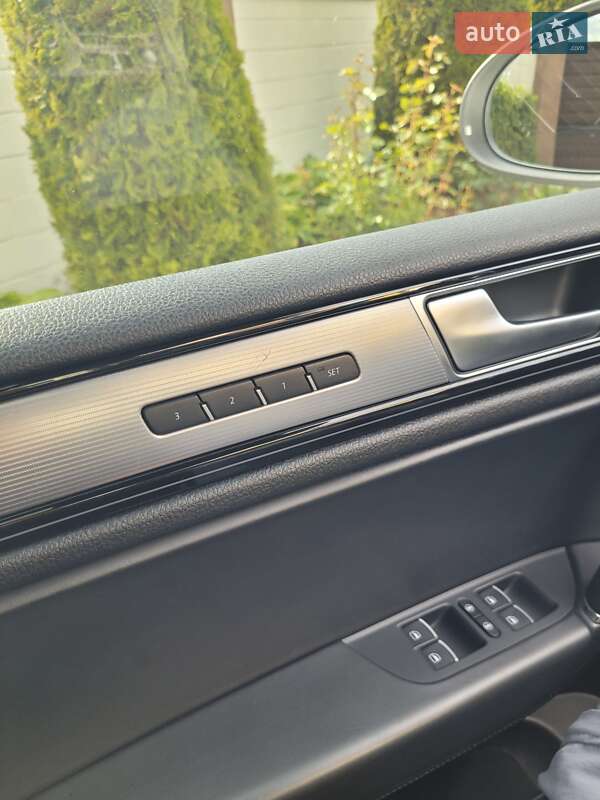 Внедорожник / Кроссовер Volkswagen Touareg 2015 в Кропивницком фото 18 Внедорожник / Кроссовер Volkswagen Touareg 2015 в Кропивницком