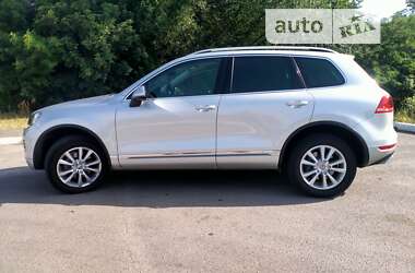 Позашляховик / Кросовер Volkswagen Touareg 2012 в Запоріжжі