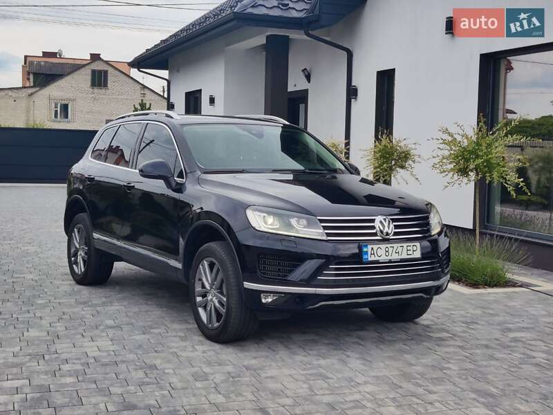 Позашляховик / Кросовер Volkswagen Touareg 2016 в Луцьку