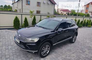 Внедорожник / Кроссовер Volkswagen Touareg 2016 в Луцке