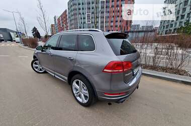 Позашляховик / Кросовер Volkswagen Touareg 2013 в Києві