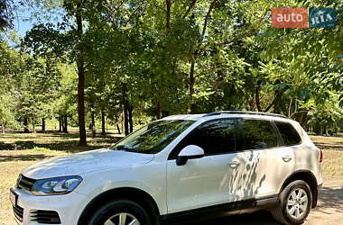 Внедорожник / Кроссовер Volkswagen Touareg 2011 в 