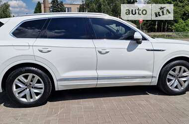 Позашляховик / Кросовер Volkswagen Touareg 2021 в Тернополі