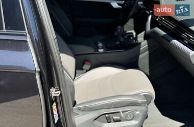 Внедорожник / Кроссовер Volkswagen Touareg 2020 в 