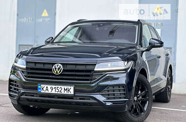 Позашляховик / Кросовер Volkswagen Touareg 2021 в Києві