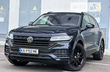 Позашляховик / Кросовер Volkswagen Touareg 2021 в Києві