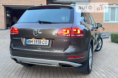 Позашляховик / Кросовер Volkswagen Touareg 2012 в Сумах