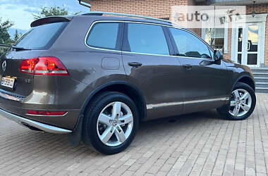 Позашляховик / Кросовер Volkswagen Touareg 2012 в Сумах