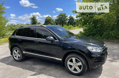 Внедорожник / Кроссовер Volkswagen Touareg 2010 в Дубно