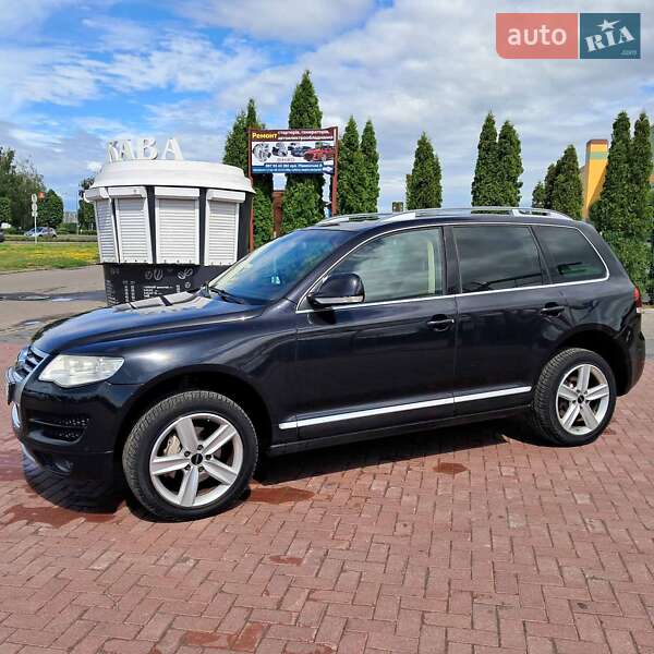 Позашляховик / Кросовер Volkswagen Touareg 2009 в Луцьку