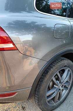 Позашляховик / Кросовер Volkswagen Touareg 2013 в 