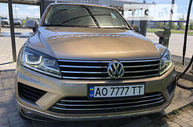 Позашляховик / Кросовер Volkswagen Touareg 2014 в Береговому