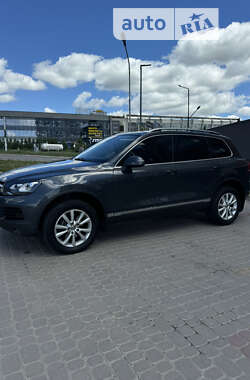 Позашляховик / Кросовер Volkswagen Touareg 2012 в Івано-Франківську