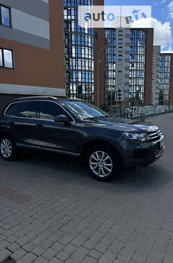 Внедорожник / Кроссовер Volkswagen Touareg 2012 в Ивано-Франковске