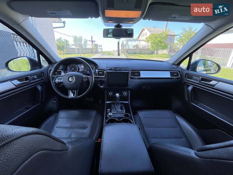 Позашляховик / Кросовер Volkswagen Touareg 2014 в Надвірній