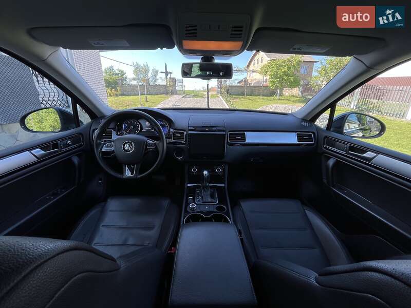 Позашляховик / Кросовер Volkswagen Touareg 2014 в Надвірній