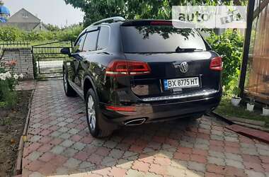 Позашляховик / Кросовер Volkswagen Touareg 2013 в Хмельницькому