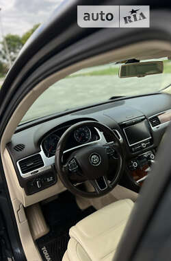 Позашляховик / Кросовер Volkswagen Touareg 2012 в Тернополі