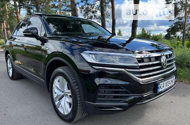 Позашляховик / Кросовер Volkswagen Touareg 2018 в Києві