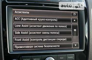 Внедорожник / Кроссовер Volkswagen Touareg 2015 в Житомире