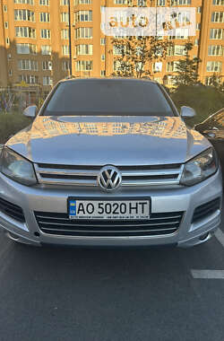 Позашляховик / Кросовер Volkswagen Touareg 2010 в Києві