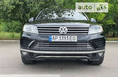 Внедорожник / Кроссовер Volkswagen Touareg 2015 в Запорожье