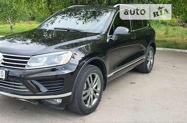 Внедорожник / Кроссовер Volkswagen Touareg 2015 в Запорожье