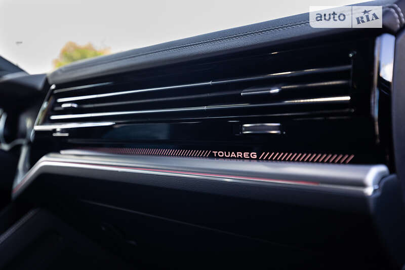 Позашляховик / Кросовер Volkswagen Touareg 2024 в Києві