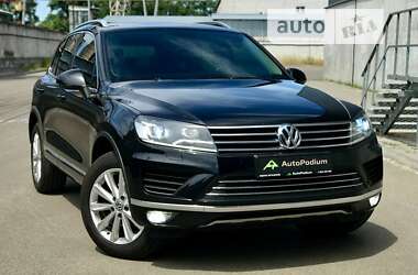 Внедорожник / Кроссовер Volkswagen Touareg 2017 в Киеве