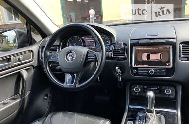 Позашляховик / Кросовер Volkswagen Touareg 2011 в Шполі