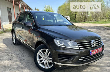 Внедорожник / Кроссовер Volkswagen Touareg 2015 в Ковеле