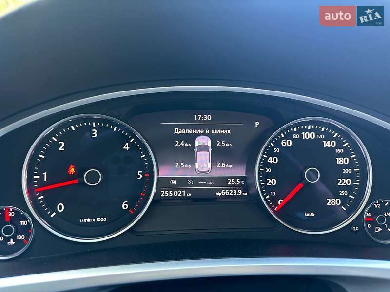 Внедорожник / Кроссовер Volkswagen Touareg 2012 в Первомайске фото 2 Внедорожник / Кроссовер Volkswagen Touareg 2012 в Первомайске