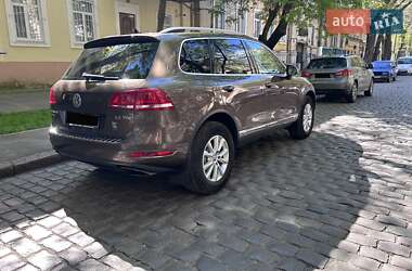 Внедорожник / Кроссовер Volkswagen Touareg 2012 в 