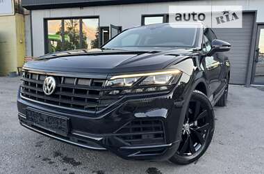 Внедорожник / Кроссовер Volkswagen Touareg 2018 в Тернополе