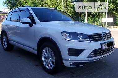 Позашляховик / Кросовер Volkswagen Touareg 2014 в Кривому Розі